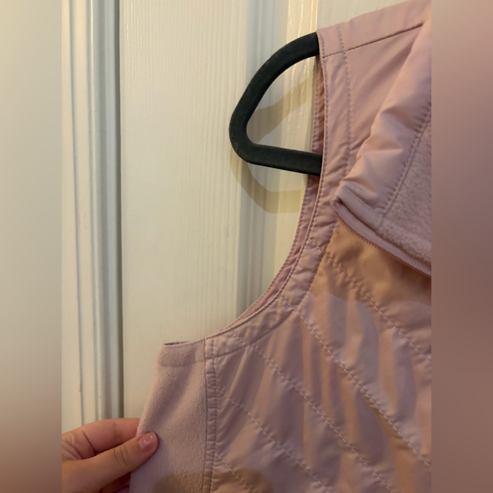 Columbia Women's Light Pink Quilted Insulated Vest - Picture 5 of 9